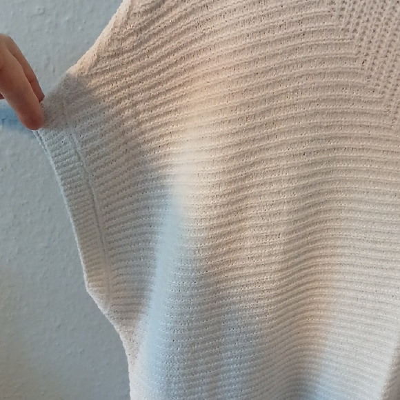 NWT Barefoot Dreams Cream Crew Neck Sweater Size S - Picture 4 of 6